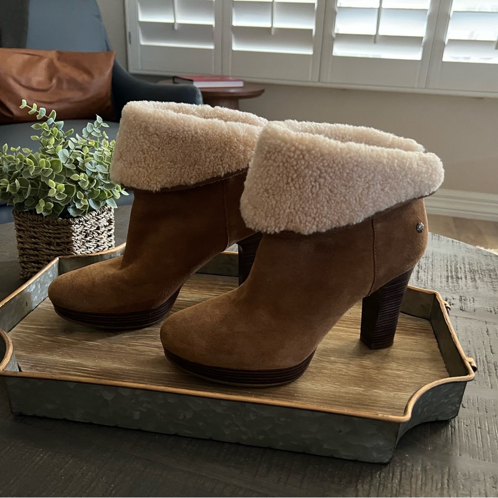 UGG Sherpa Booties, size 10 EUC